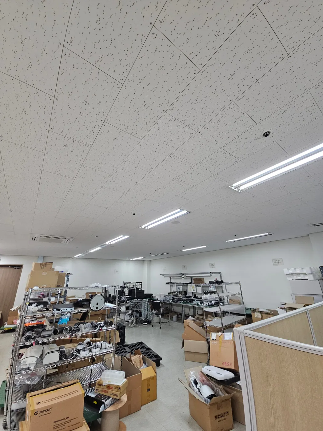 지하주차장 LED 교체 사례 — 창고